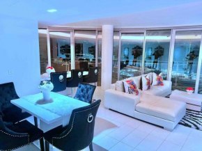 Gorgeous 2 Bedroom Apartment Home. White Apartment
